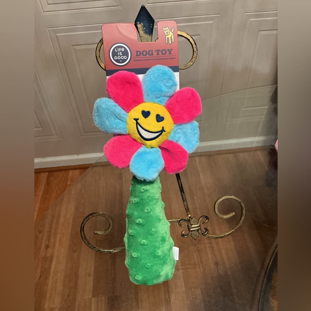 LIFE IS GOOD 12” Beautiful Multicolor Flower Plush Dog Toy Clinker & Squeaker